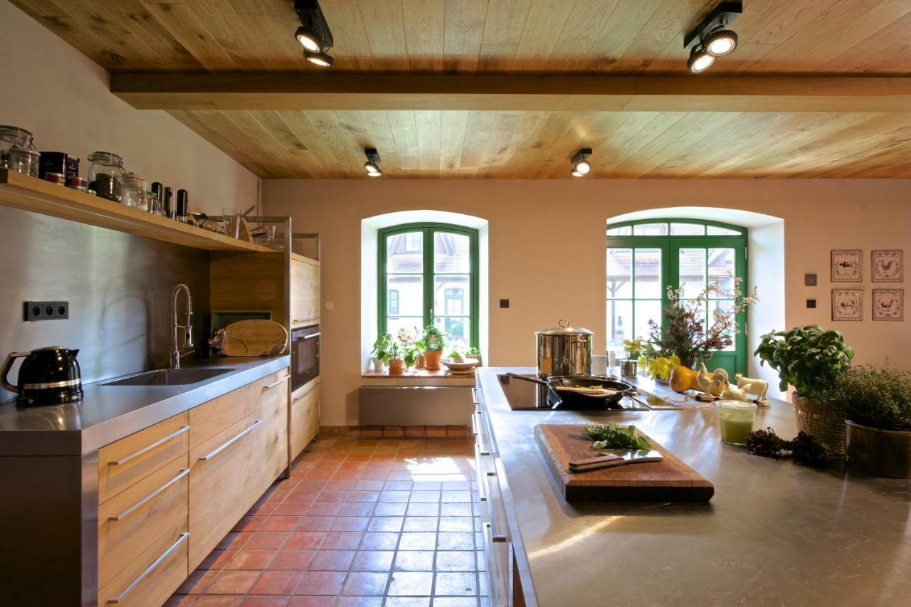 Apartamento Statek Topelec Appartman I Písek Exterior foto